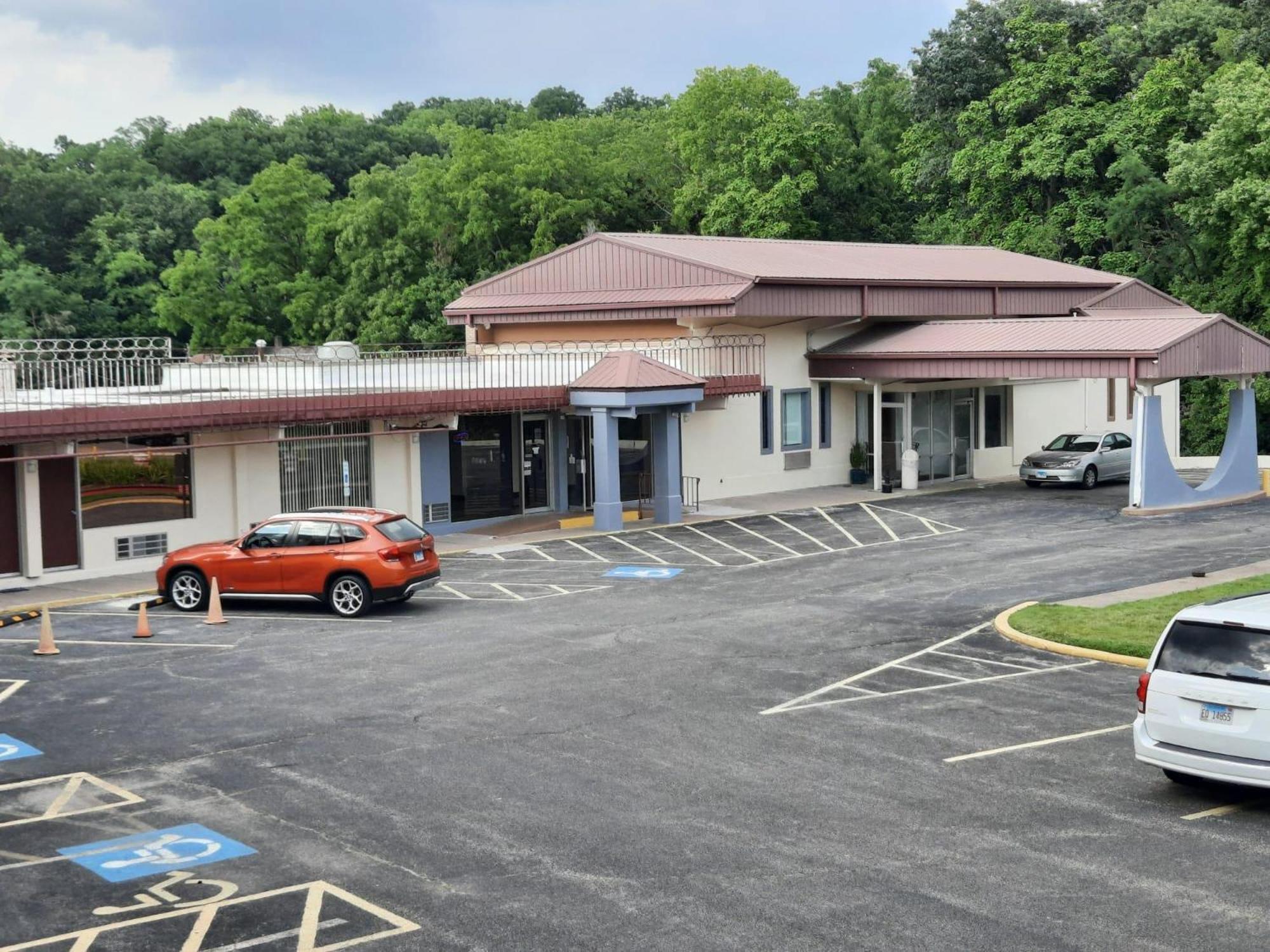 Americas Best Value Inn Moline Ngoại thất bức ảnh